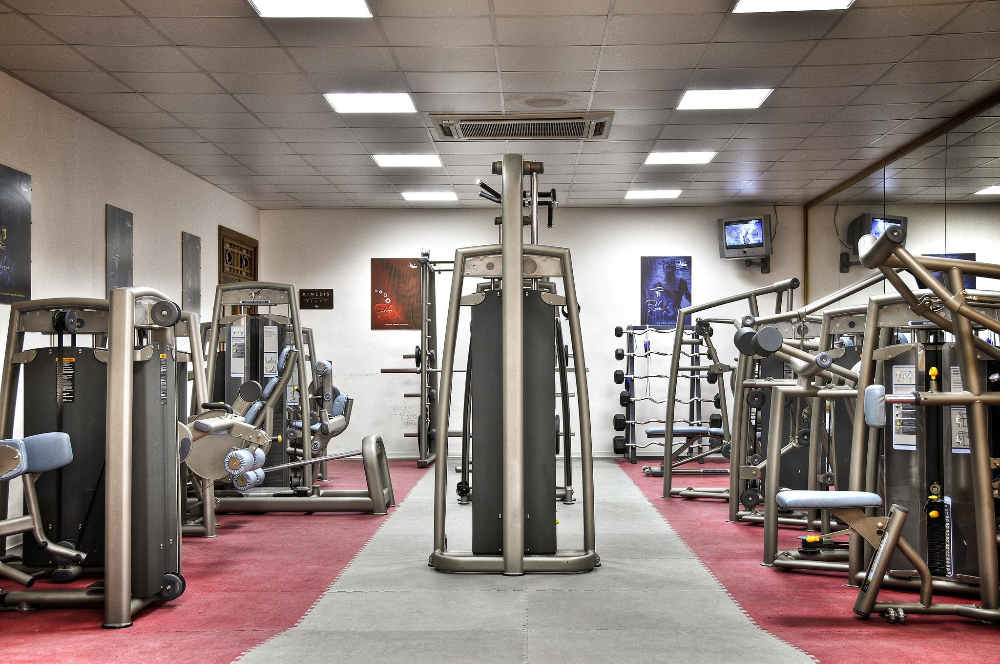 克林希亚酒店 阿塔德 外观 照片 The gym at the London Marriott Hotel, Kensington